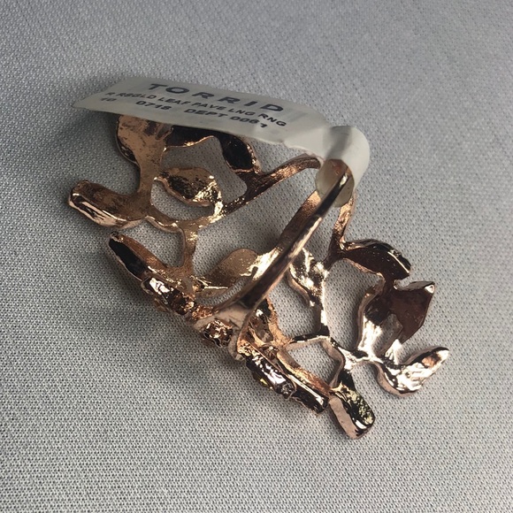 NWT Torrid Rose Gold Leaf Pave Armour Ring - Picture 5 of 5